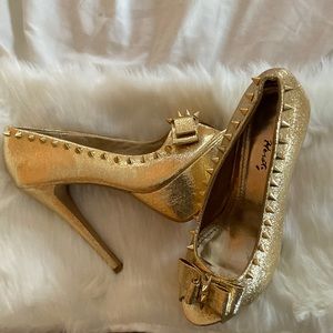 Ladies gold heels